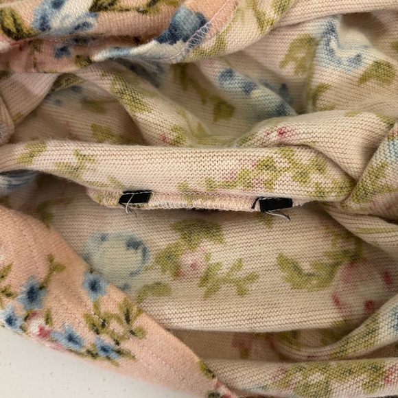 Vintage Floral Mock Neck Long Sleeve Top in Cream - Picture 4 of 4